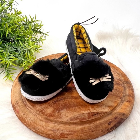 wonder nation Other - Baby Girl Wonder Nation Black Furry Slip On Kitty Cat Shoes Size 6